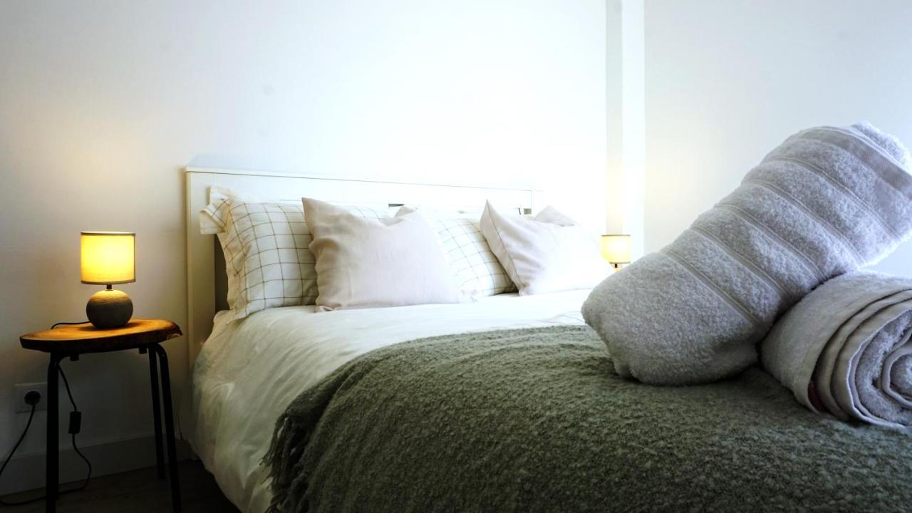 Sintra Stay - Massama Guesthouse كويلوز المظهر الخارجي الصورة