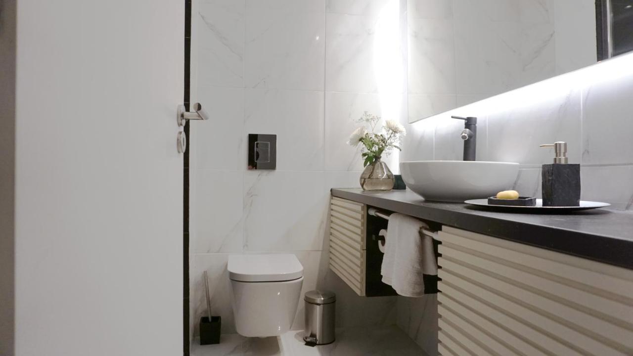 Sintra Stay - Massama Guesthouse كويلوز المظهر الخارجي الصورة